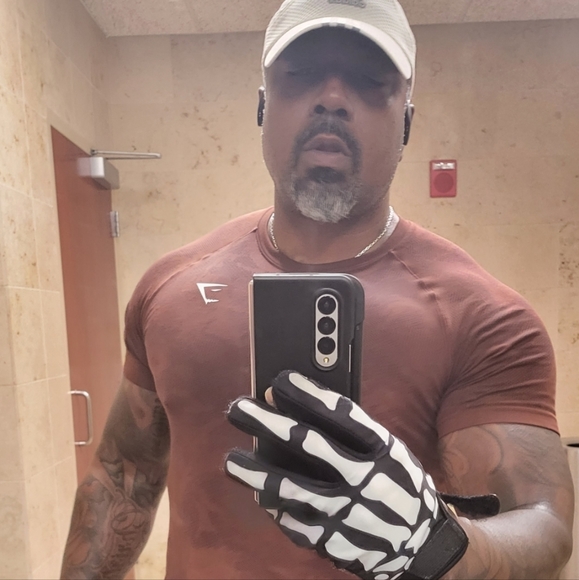 Meet your Posher, Dakota - Picture 7 of 8